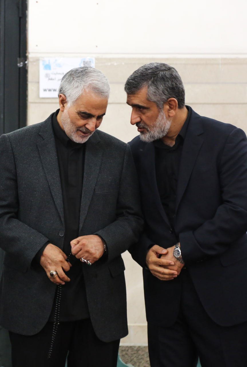 تصویر باکیفیت از سردار شهید حاجی زاده و سردار شهید قاسم سلیمانی